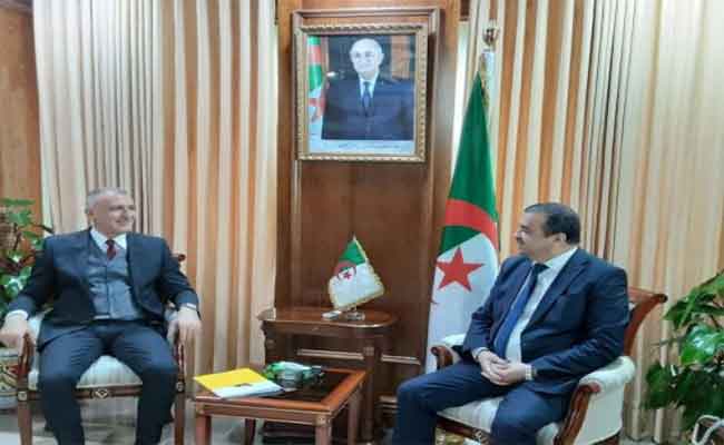 عرقاب يستقبل وفداً من الشركة الإيطالية إيني