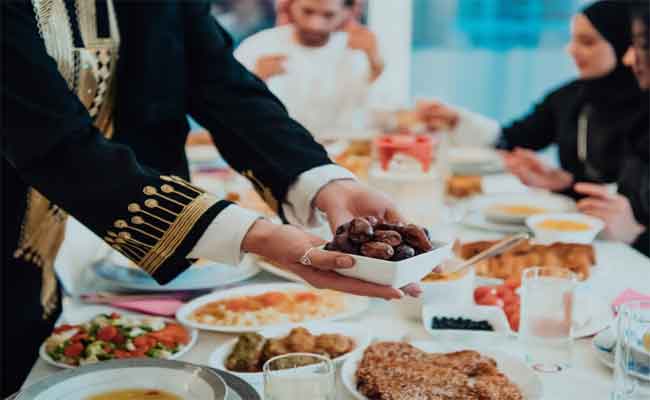 الصيام يطهر الجسم من السموم شرط الالتزام بتعليمات طبيبة التغذية…