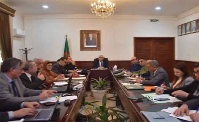 ترأس شرفة الاجتماع الأول للجنة المشتركة متعددة القطاعات لمكافحة الجراد