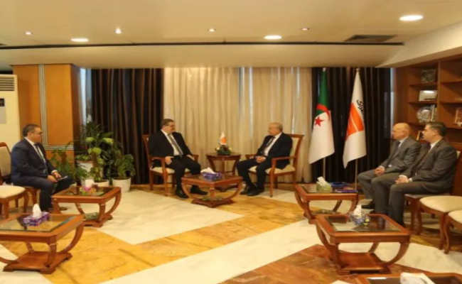 حشيشي يتباحث مع الأمين العام لمنتدى الدول المصدّرة للغاز تعزيز التعاون