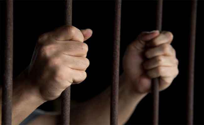 إدانة طالب جامعي بـ6 أشهر حبسا نافذا متلبسا بالكوكايين والمخدرات