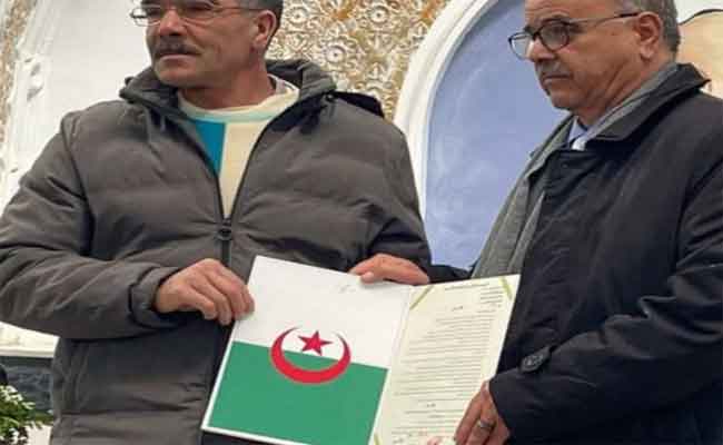 إشراف بلمهدي رفقة والي قسنطينة على توزيع إعانات مالية لعشرين مشروعا مسجديا