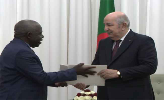 استقبال تبون كبير مستشاري الرئيس الأوغندي