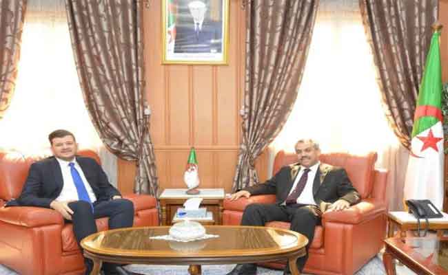 التوجه نحو استحداث ثانويات مهنية 