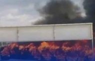 نشوب حريق في حافلة لنقل المسافرين بالدويرة