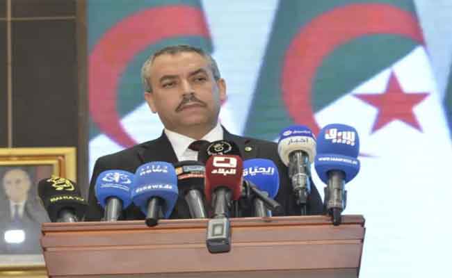 سعداوي يؤكد عمل وزارته على استراتيجية لدعم النخب والكفاءات في مجال الرياضيات