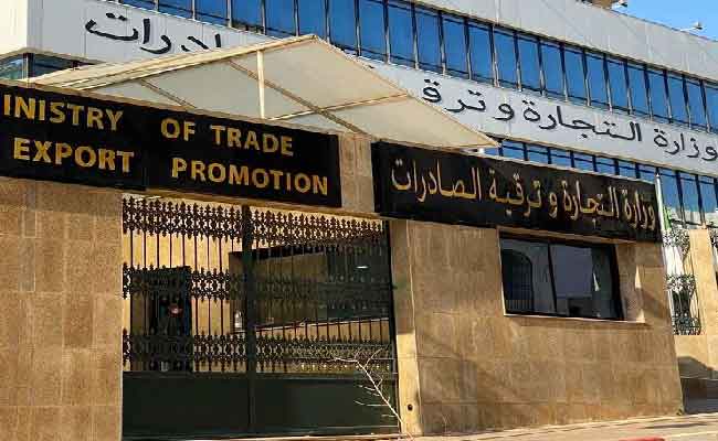 والد يقتل ابنه بطعنة سكين بالخطأ بسطيف