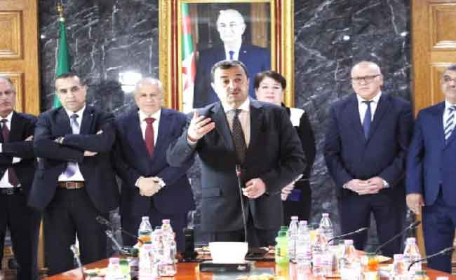 إشراف عرقاب على حفل استقبال بمناسبة عيد الفطر