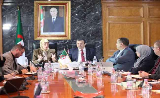 اجتماع تنسيقي حول مشاريع الرقمنة في قطاع الطاقة والمناجم والطاقات المتجددة