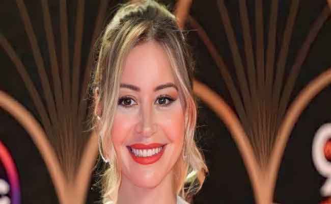 منة شلبي…محاولات سينمائية ناجحة للتغريد خارج السرب