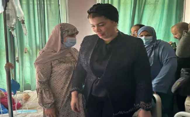 مولوجي  تتقاسم فرحة العيد مع الأطفال مرضى السرطان والمسنين 