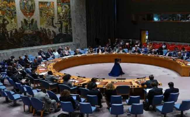 مطالبة الجزائر بعقد اجتماع طارئ لمجلس الأمن بعد تطور الوضع في فلسطين