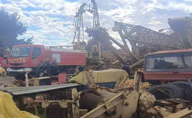 النيران تلتهم شاحنة في حظيرة خاصة للعتاد بالعلمة بسطيف