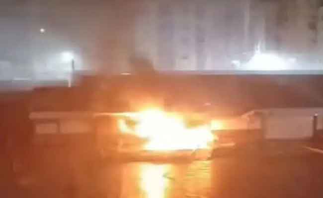 نشوب حريق مهول في 7 محلات تجارية بالسوق المغطى بقسنطينة