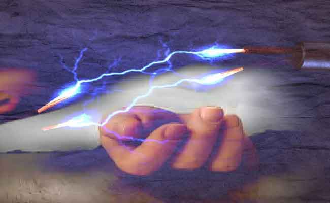 صعقة كهربائية تنهي حياة طفل بالشلف