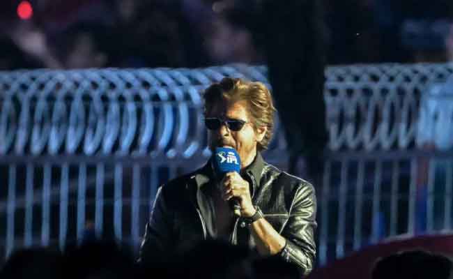 حقيقة مشاركة شاروخان في حفل ميت غالا 2025…