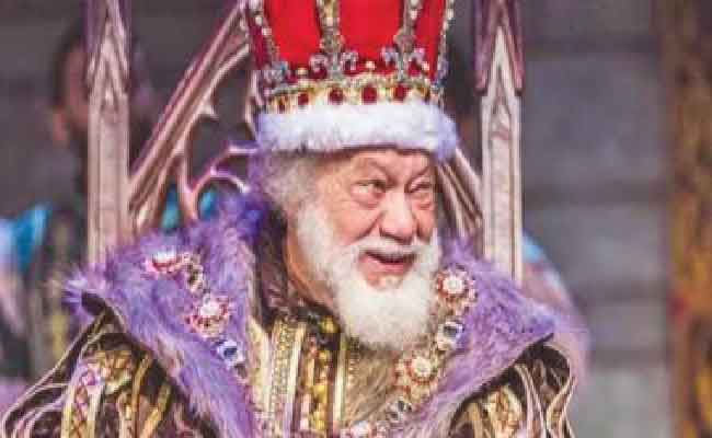 ما أسباب تأجيل مسرحية الملك لير لـ يحيى الفخراني 4 شهور؟