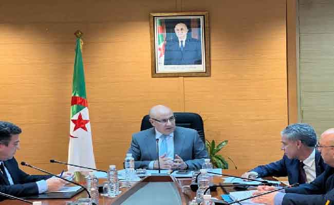 زيتوني يترأس اجتماعا تنتسيقيا حول برنامج عصرنة قطاع التجارة الداخلية وضبط السوق الوطنية