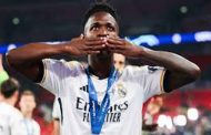 يريد عقدا تاريخيا مثل كريستيانو رونالدو...فينيسيوس يصدم ريال مدريد