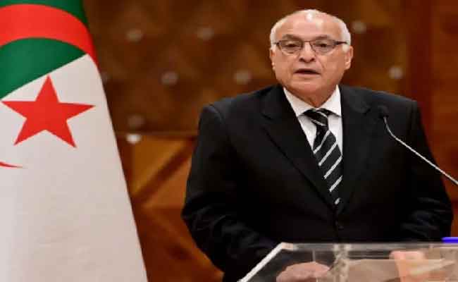 عطاف يتحادث مع نائب وزير الشؤون الخارجية الياباني