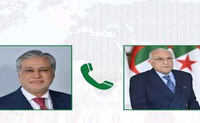 عطاف يتحادث هاتفيا مع نظيره الباكستاني