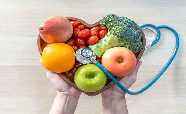 كيف نحافظ على صحة القلب من خلال التغذية والحركة؟