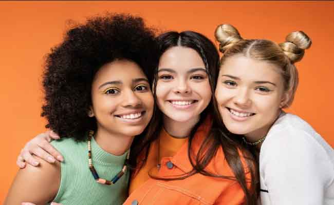 أبرز 8 مشاكل تتعرض لها المراهقات وأهمية إدراك الآباء لها…