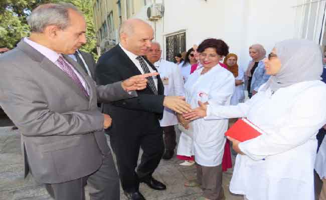 إشراف سايحي على تعزيز مستشفى زميرلي  بمجمع بيداغوجي وجهازي “IRM” و “سكانير”