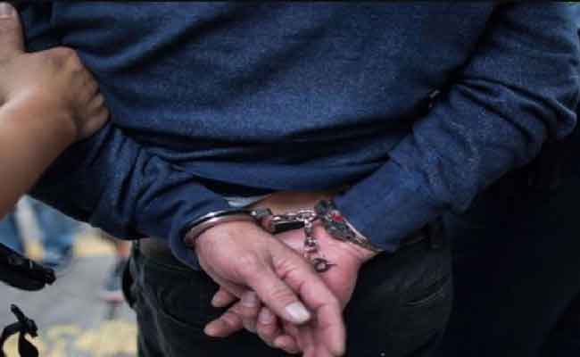 الإطاحة بخمسيني يحترف السرقة والتزوير بسطيف