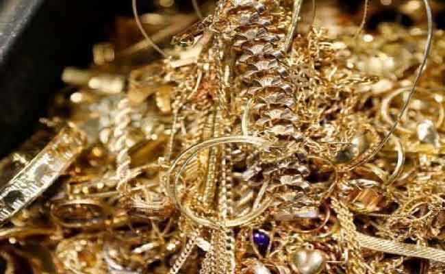 الإطاحة بأربعيني يحترف بيع الذهب مغشوشا عبر مواقع التواصل بوهران