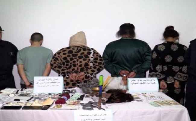 الإطاحة بمشعوذة متلبسة بمعدات وطلاسم تستعملها في السحر والشعوذة بالعاصمة