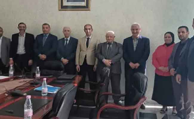 لقاء تشاوري بين نقابة عمال البيداغوجيا ووزارة التعليم العالي