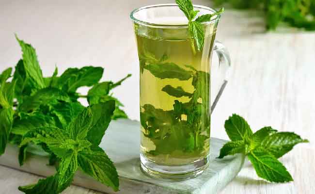 كيف ساعدني شاي النعناع في التخلص من مشاكل الهضم؟ تجربة مميّزة