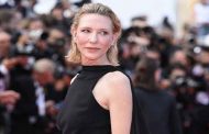 نجوم العالم يودّعون مهرجان كان السينمائي 2025...ويتألقون على السجادة الحمراء الأخيرة