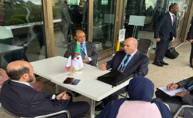 سايحي يعقد لقاء مع نظيره القطري