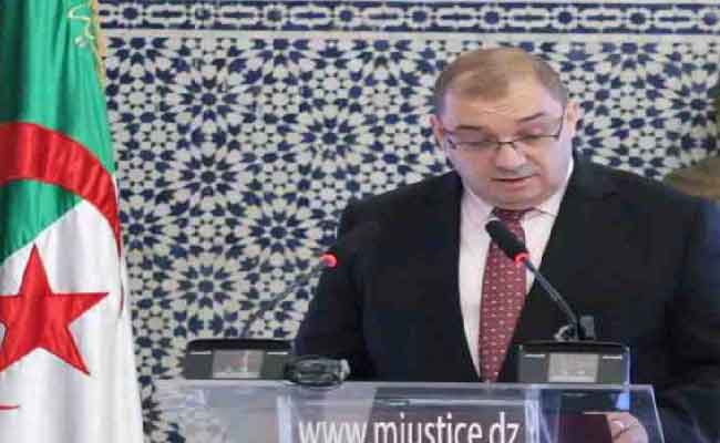 وزير العدل يكشف حقيقة اغتصاب 40 طفلا بوهران