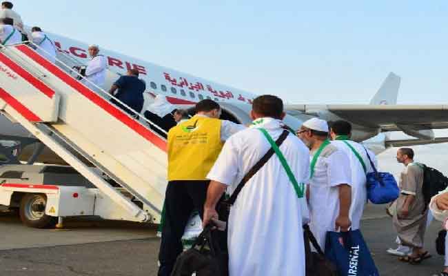 وزارة الشؤون الدينية تؤكد الشروع في تفويج الحجاج لأداء مناسك العمرة