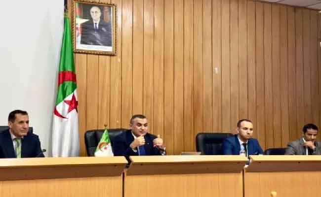 زروقي يحث على تقديم الخدمات بكل أريحية عشية عيد الأضحى