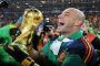 مسيرة 25 عاما...أسطورة ليفربول ومنتخب إسبانيا يعتزل كرة القدم
