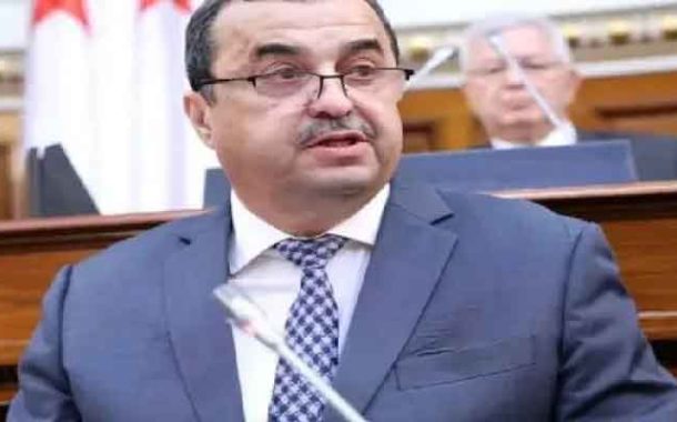 عرض عرقاب مشروع قانون المناجم الجديد أمام أعضاء مجلس الأمة