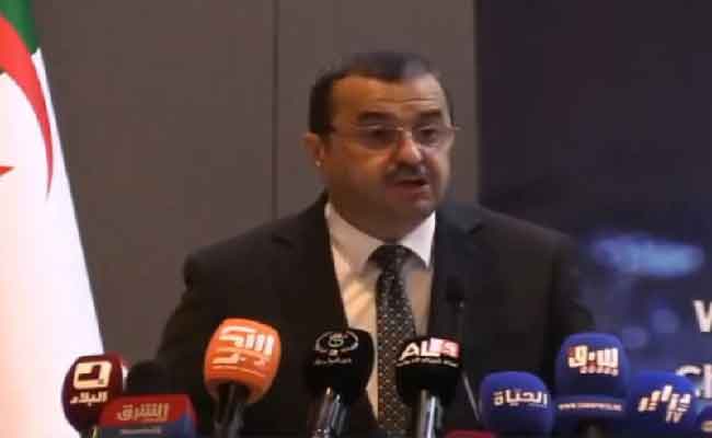 عرقاب يكشف عن إنجاز مشاريع عديدة في مجال البتروكيمياء بقيمة إجمالية قدرها 7 مليارات دولار