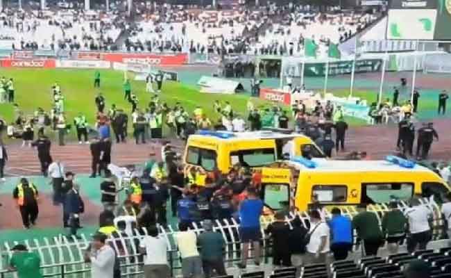 ارتفاع حصيلة حادث سقوط مناصرين بملعب 05 جويلية إلى قتيل و50 جريحا