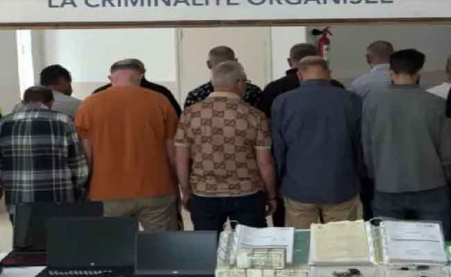 الإطاحة بشبكة إجرامية تحترف جمع نفايات خطيرة ورميها في مجاري الصرف