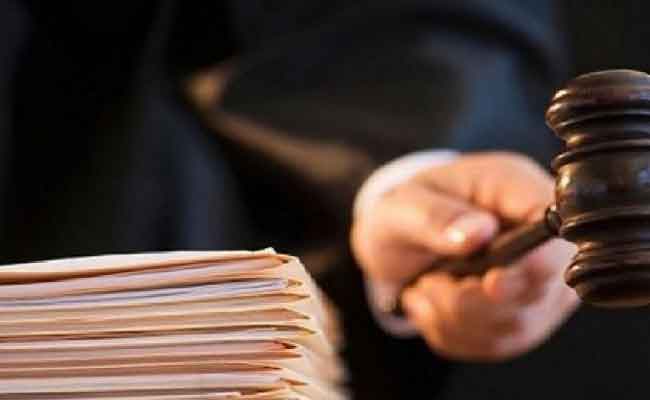 محاكمة رجلي أعمال تورطا في تحويل وتهريب الأموال إلى الخارج
