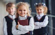 كيف يُفرق الطفل بين الصداقة الحقيقية والسامة؟