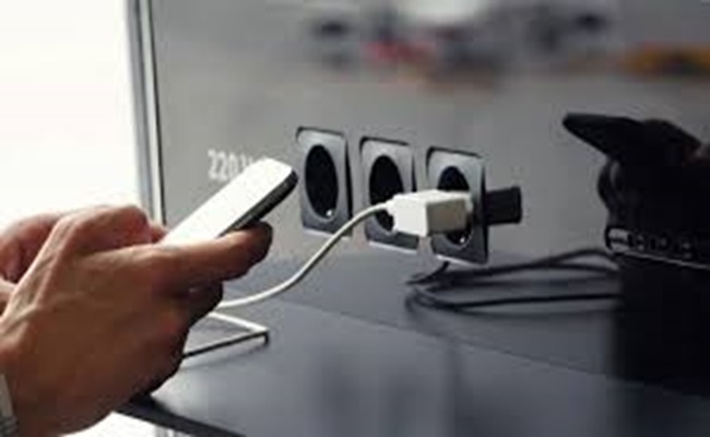 هكذا تحافظ على بياناتك في موسم السفر