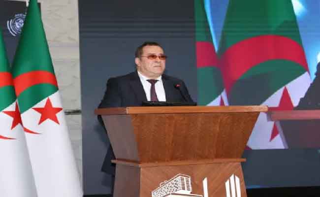 إشراف مزيان على اختتام فعاليات الملتقى العربي 