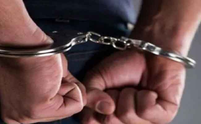 الإطاحة بثلاثيني يحترف النصب بإيهام ضحاياه بسكنات ترقوية وهمية بوهران