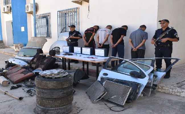 الإطاحة بشبكة إجرامية تحترف سرقة المركبات وتفكيكها بالمسيلة
