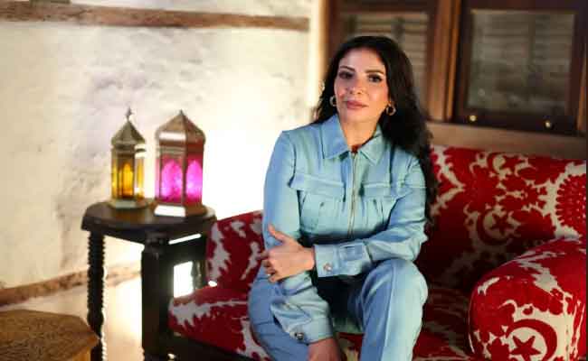 بعد تعاونهما في أغنية خطفوني...منى زكي توجه هذه الرسالة لابنة عمرو دياب